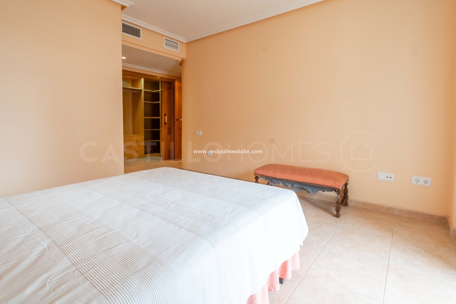 Reventa - Apartmentos -
Torrevieja - Centro