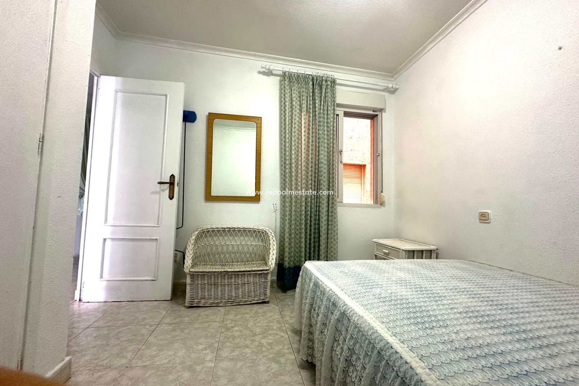 Reventa - Apartmentos -
Torrevieja - Centro