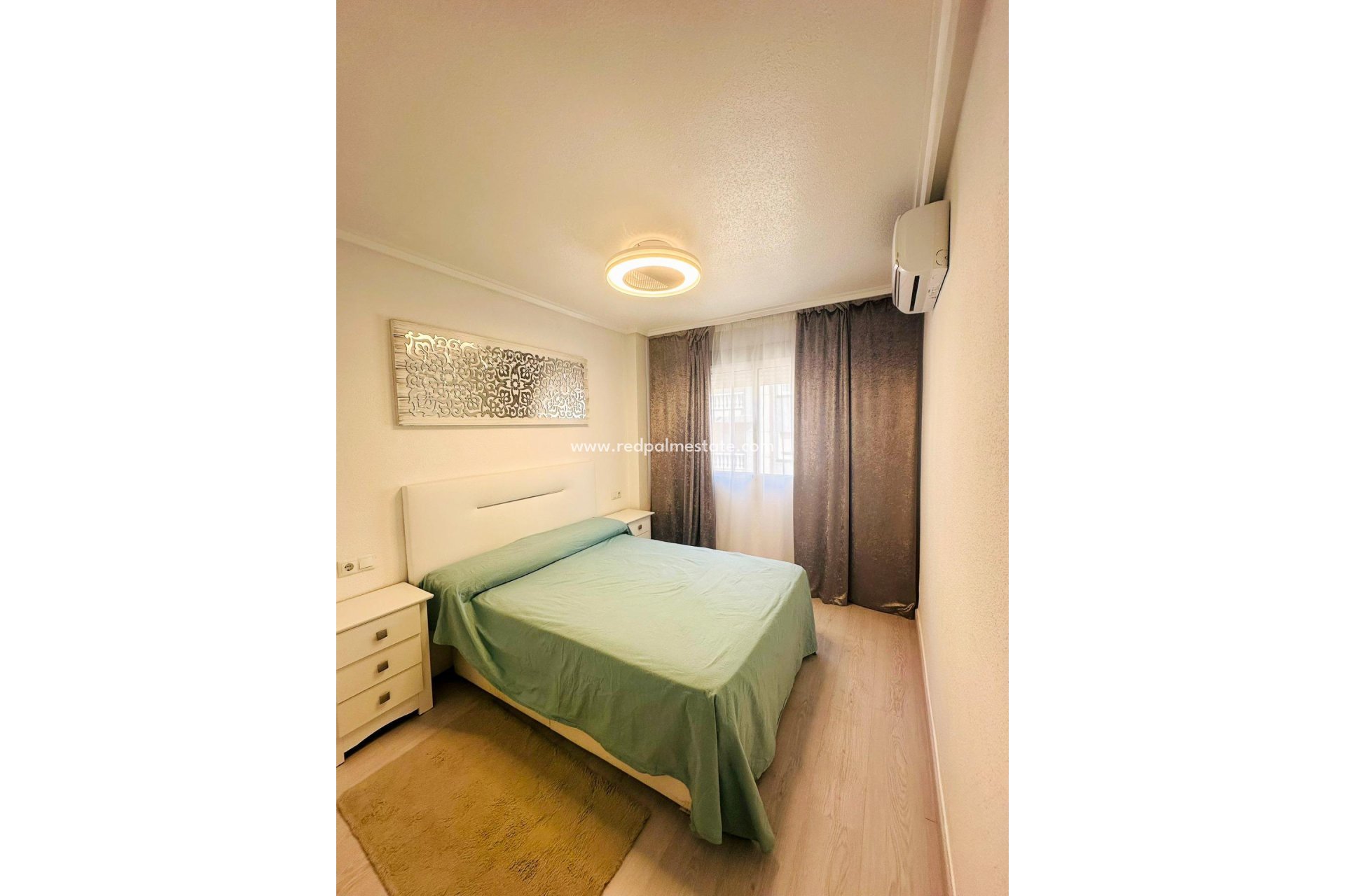 Reventa - Apartmentos -
Torrevieja - Centro