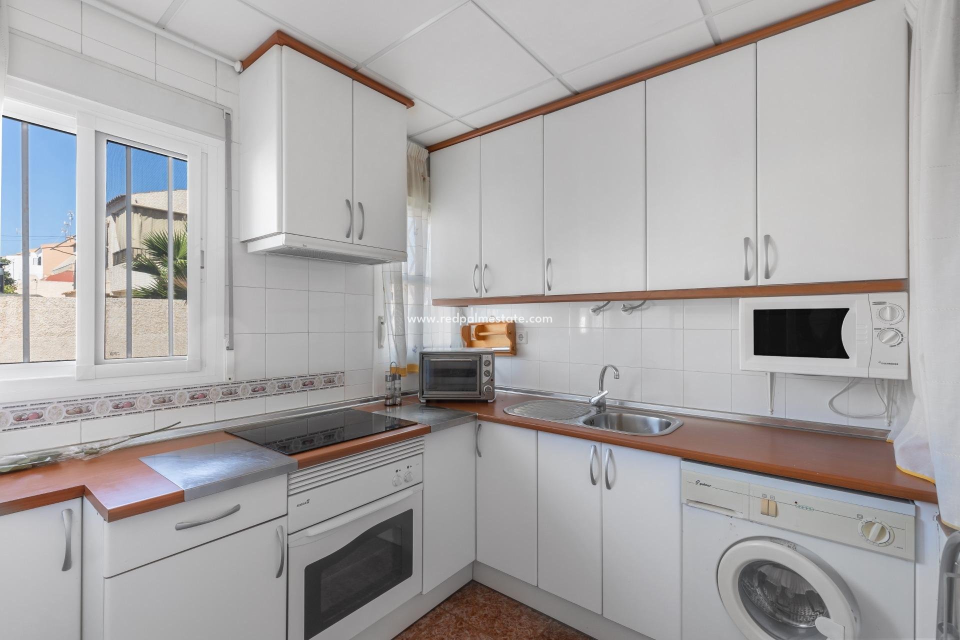 Reventa - Apartmentos -
Torrevieja - Centro