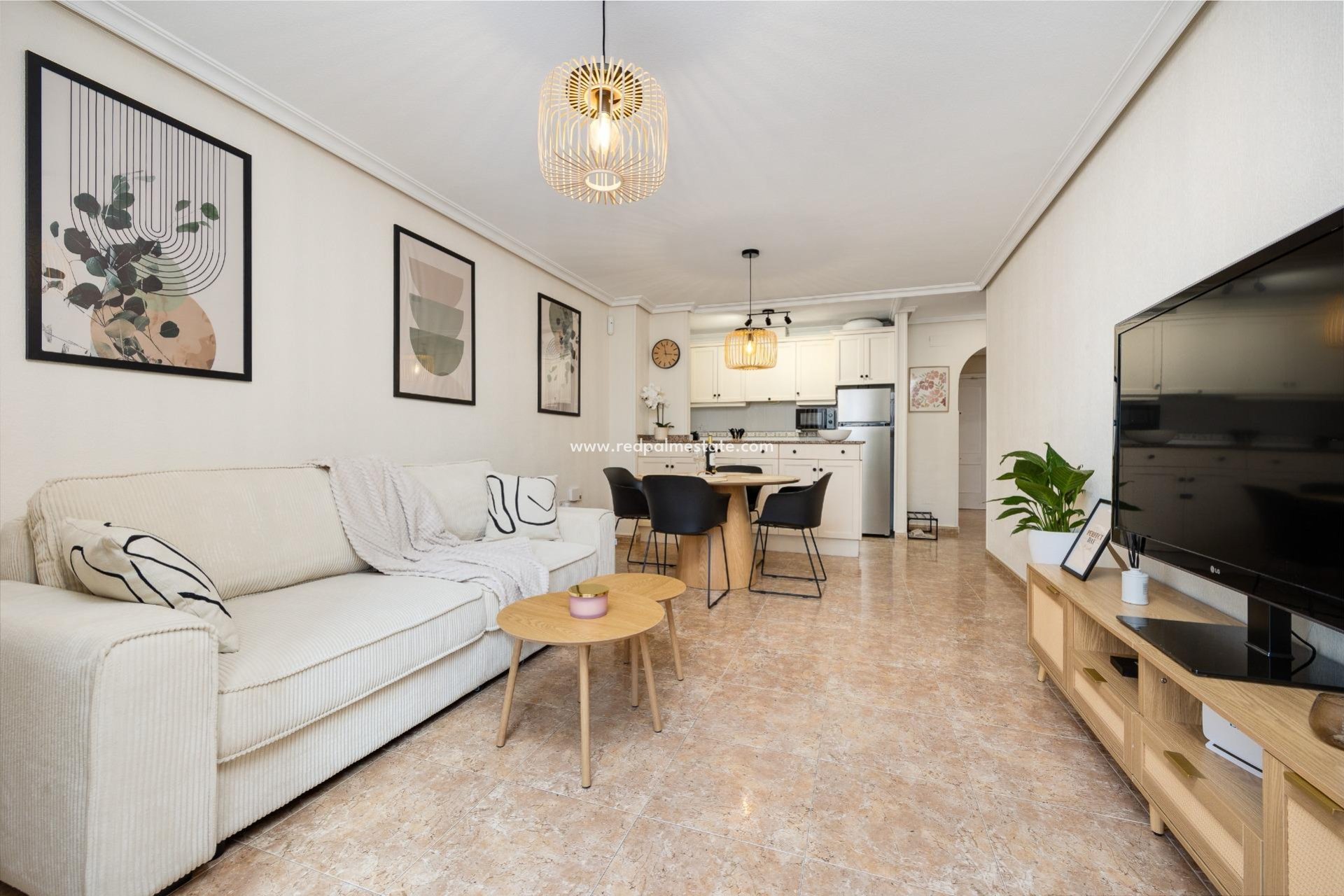 Reventa - Apartmentos -
Torrevieja - Centro