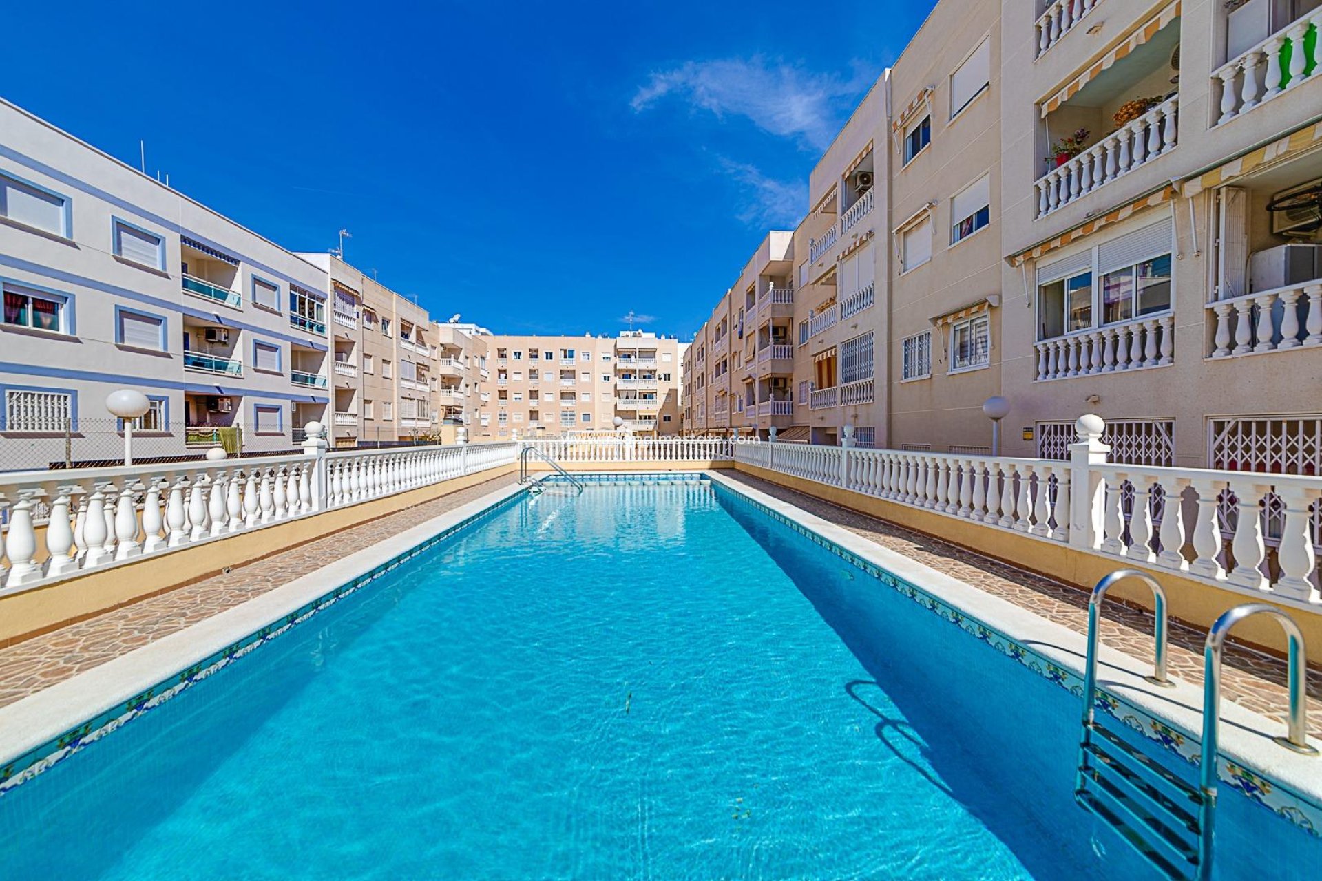 Reventa - Apartmentos -
Torrevieja - Centro