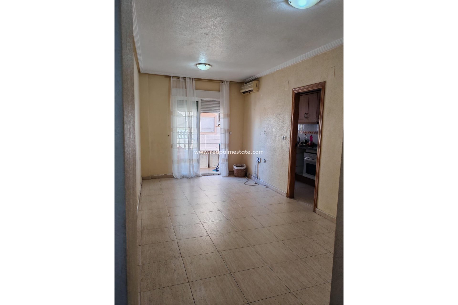 Reventa - Apartmentos -
Torrevieja - Centro