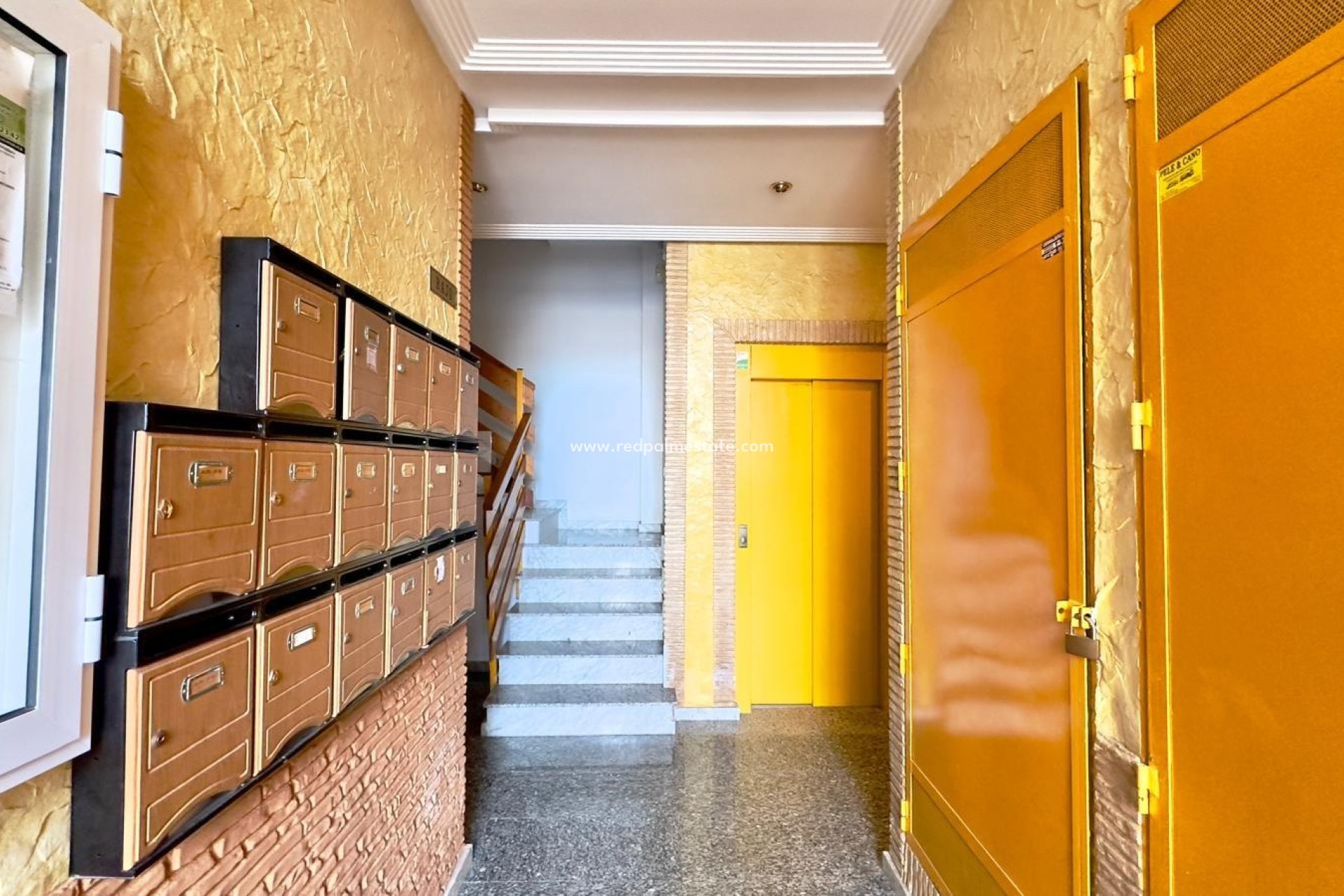 Reventa - Apartmentos -
Torrevieja - Centro