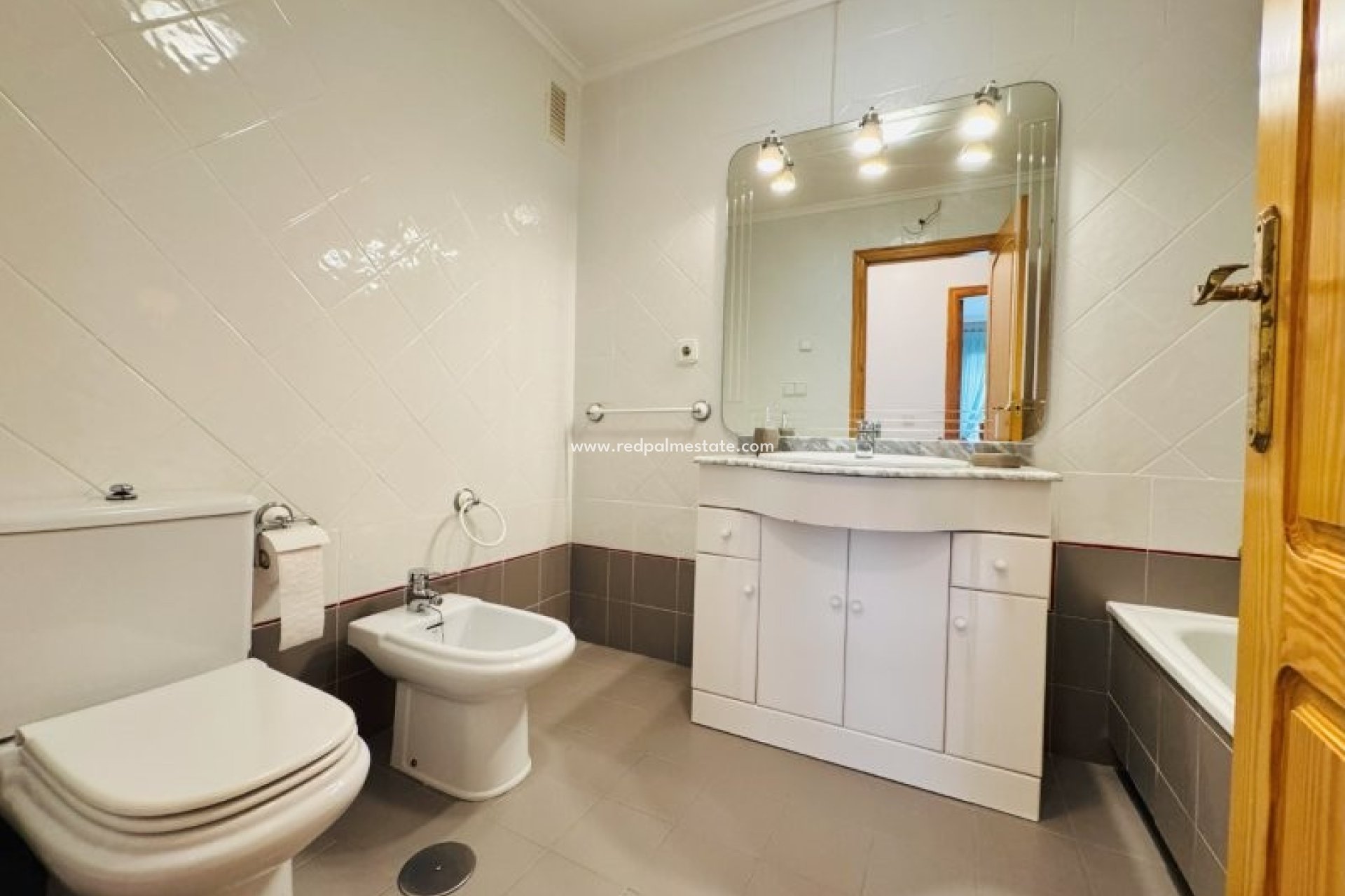 Reventa - Apartmentos -
Torrevieja - Costa Blanca