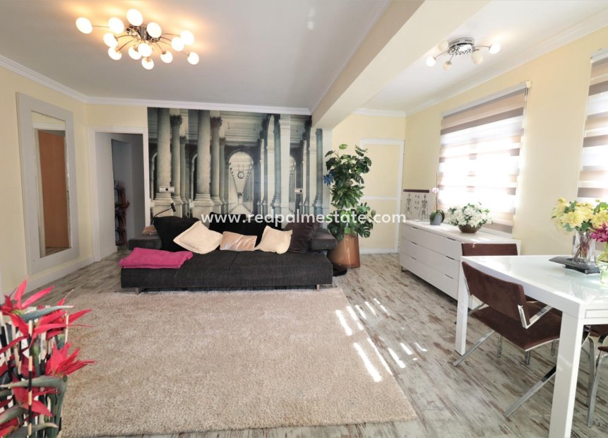 Reventa - Apartmentos -
Torrevieja - El Acequión - Los Náufragos