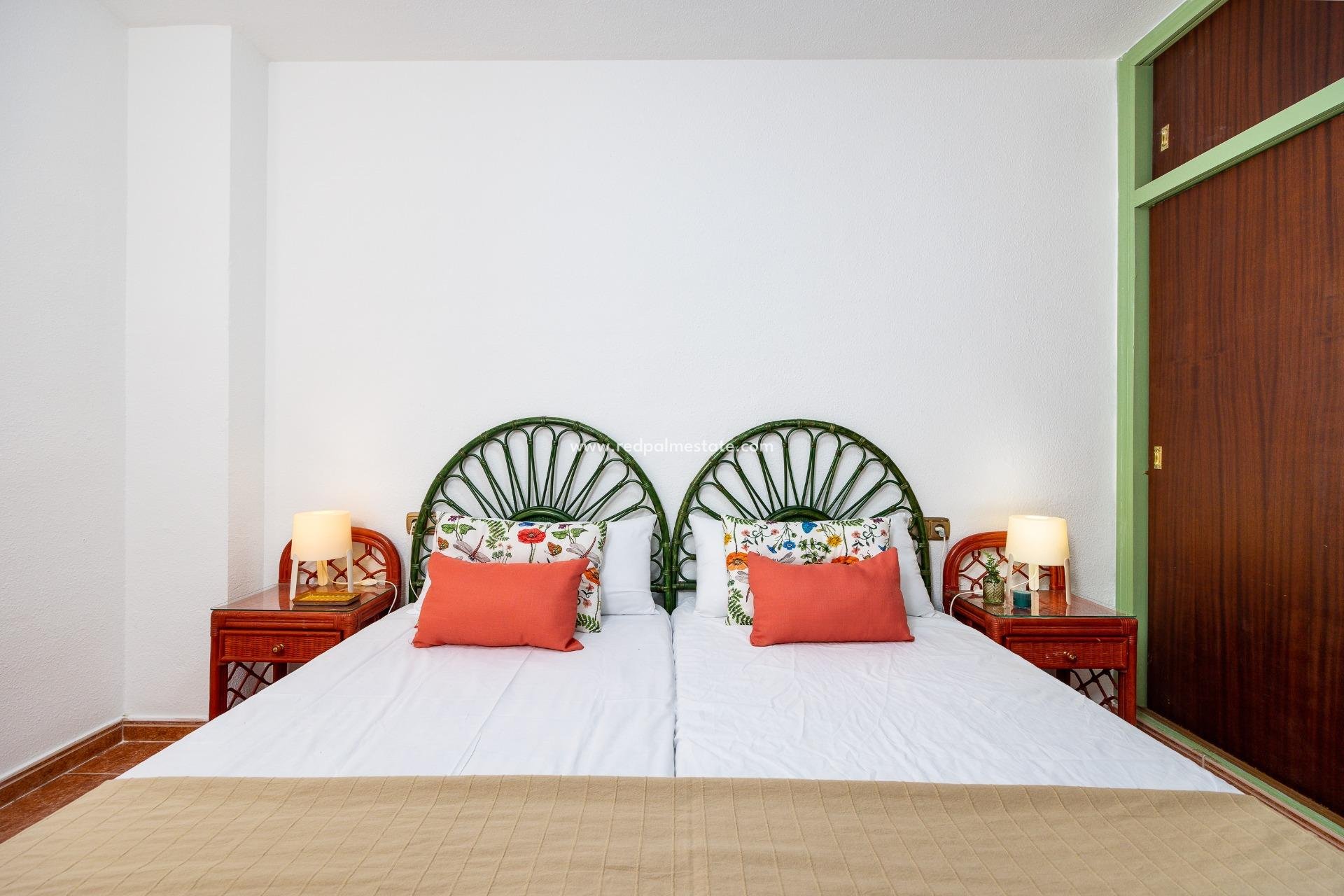 Reventa - Apartmentos -
Torrevieja - El Acequión - Los Náufragos