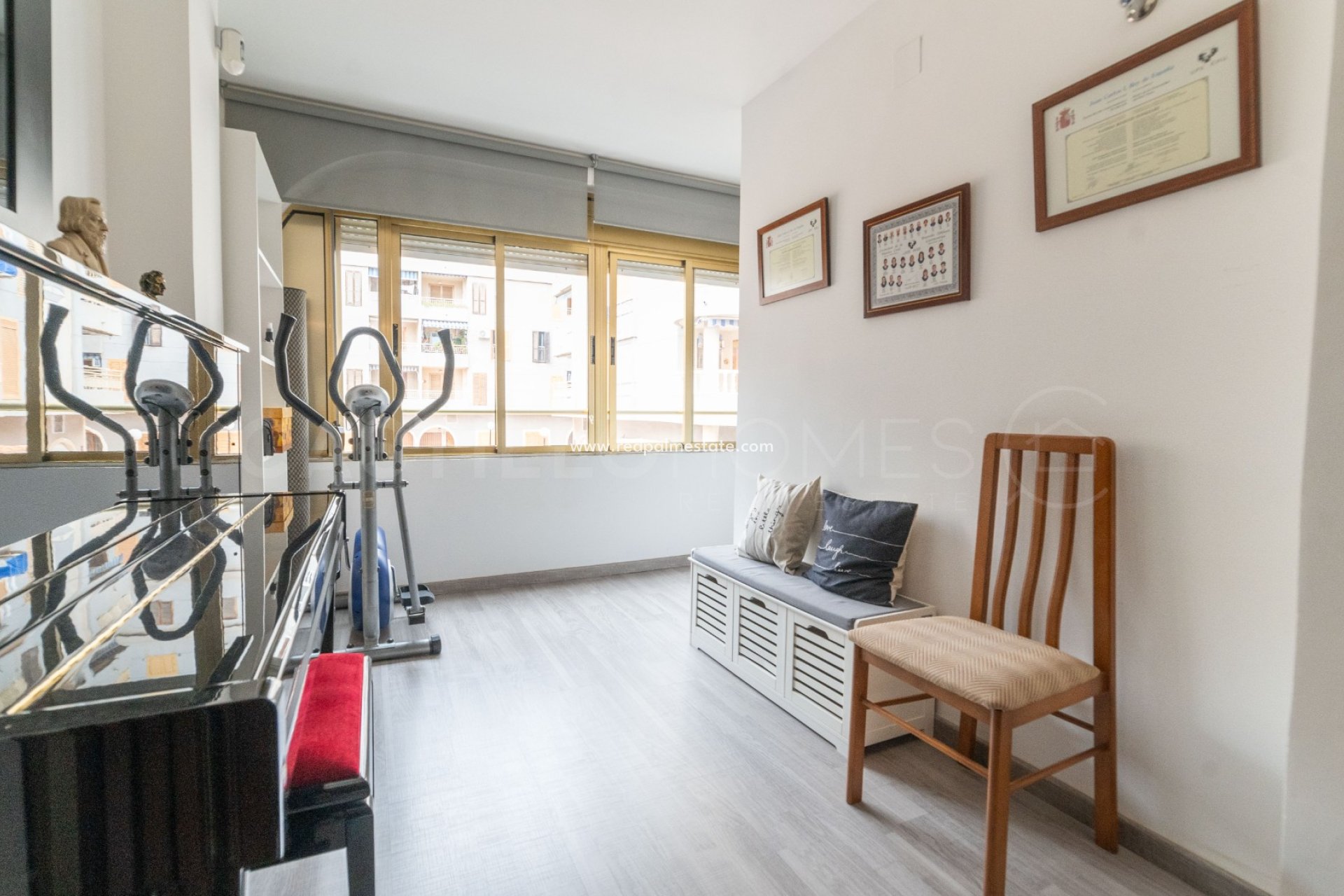 Reventa - Apartmentos -
Torrevieja - El Acequión - Los Náufragos