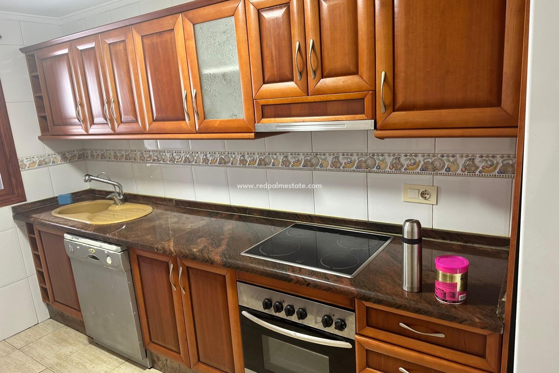 Reventa - Apartmentos -
Torrevieja - El Acequión - Los Náufragos