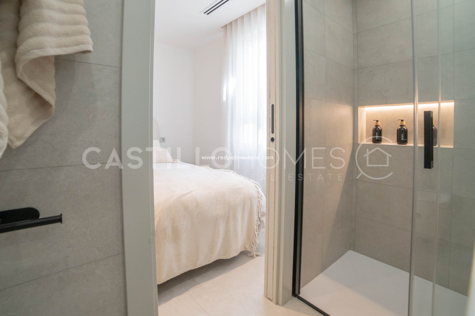 Reventa - Apartmentos -
Torrevieja - El Acequión - Los Náufragos