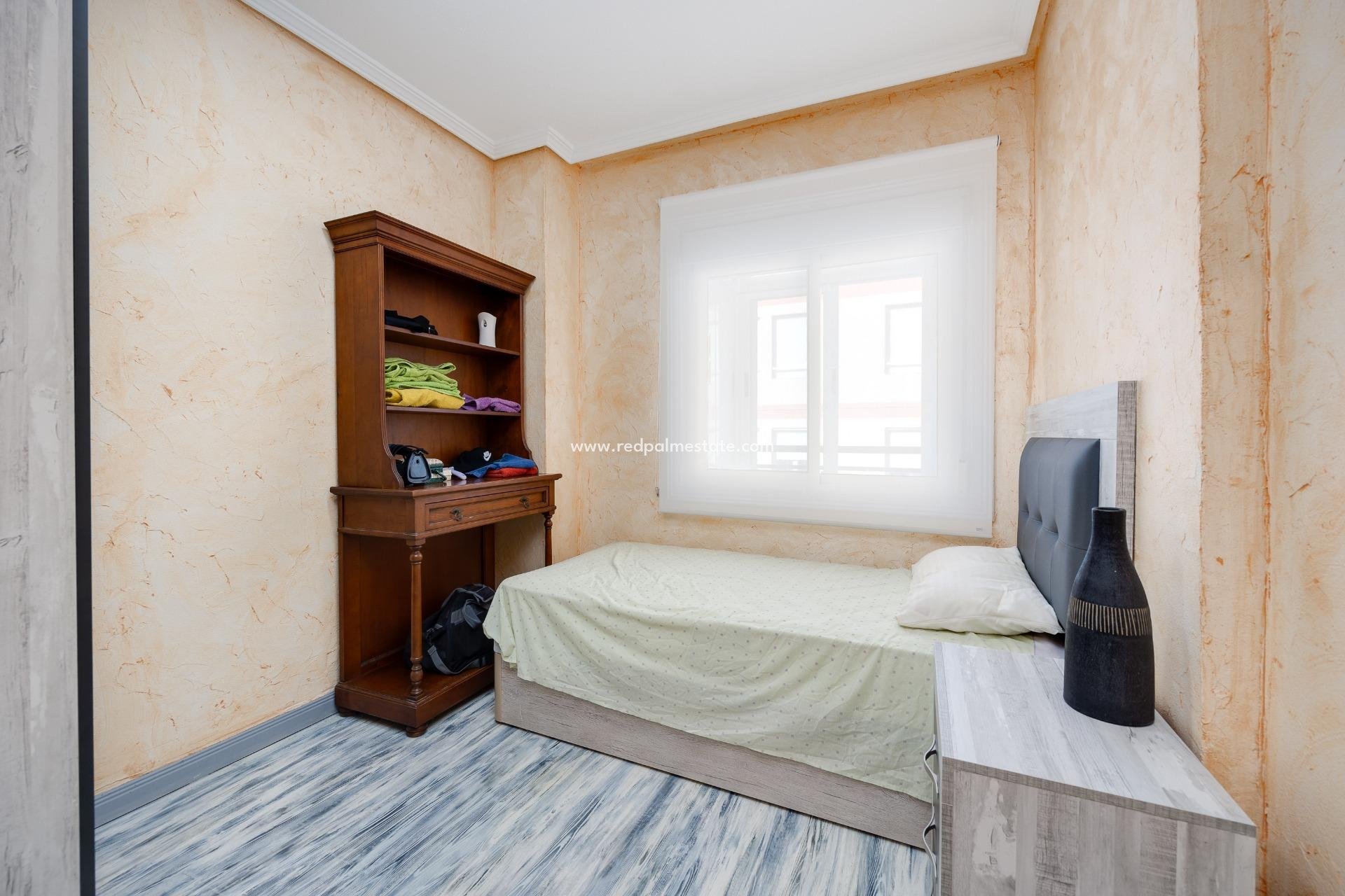 Reventa - Apartmentos -
Torrevieja - El Acequión - Los Náufragos