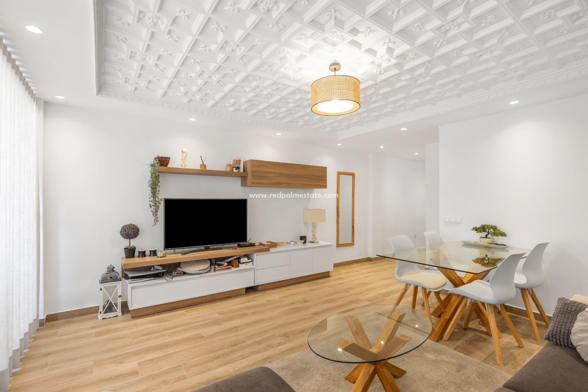 Reventa - Apartmentos -
Torrevieja - El Acequión - Los Náufragos