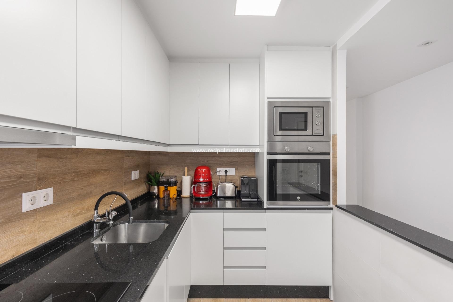 Reventa - Apartmentos -
Torrevieja - El Acequión - Los Náufragos