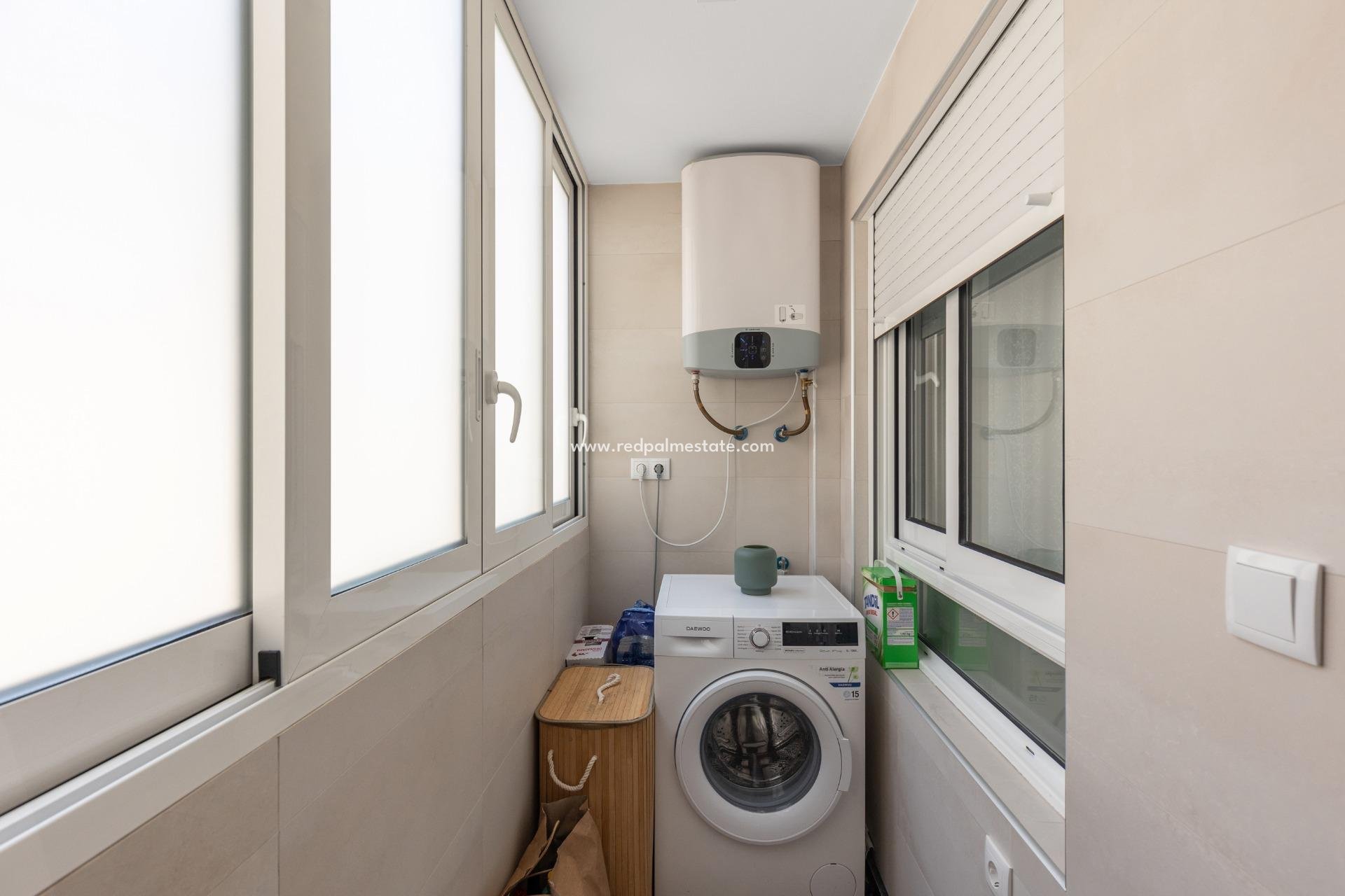 Reventa - Apartmentos -
Torrevieja - El Acequión - Los Náufragos