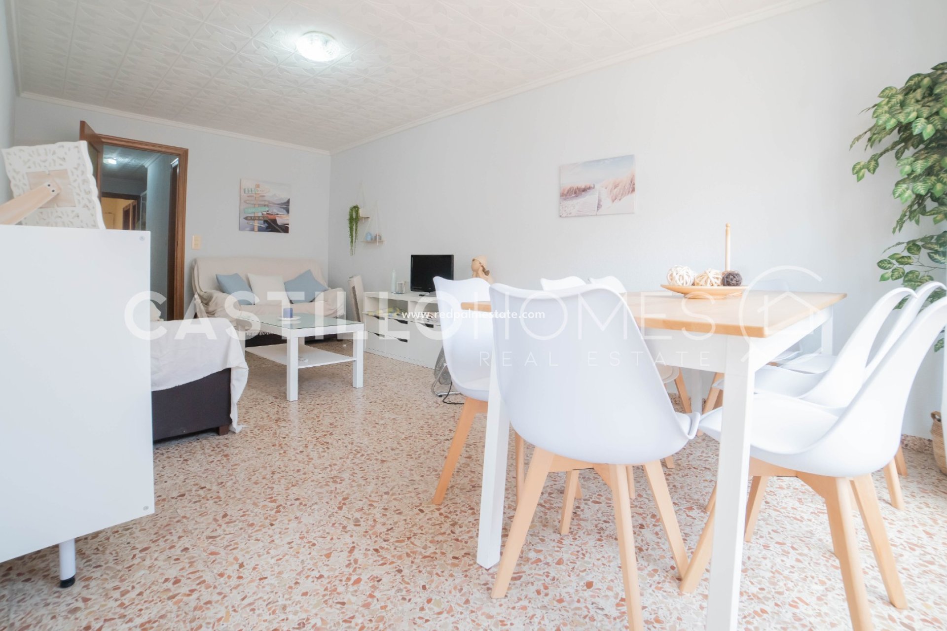 Reventa - Apartmentos -
Torrevieja - El Acequión - Los Náufragos