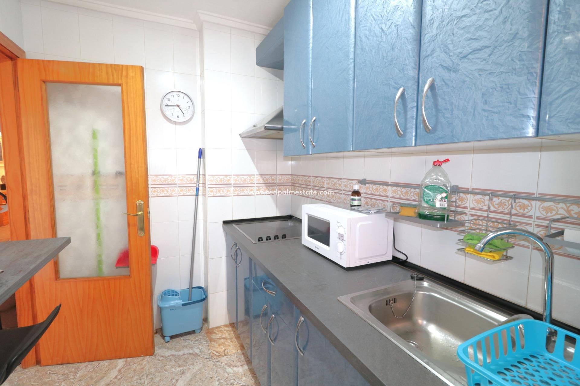 Reventa - Apartmentos -
Torrevieja - El Acequión - Los Náufragos