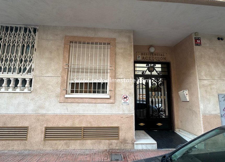 Reventa - Apartmentos -
Torrevieja - El Acequión - Los Náufragos