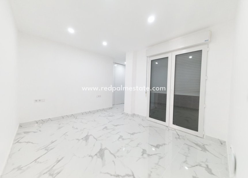 Reventa - Apartmentos -
Torrevieja - El Acequión - Los Náufragos