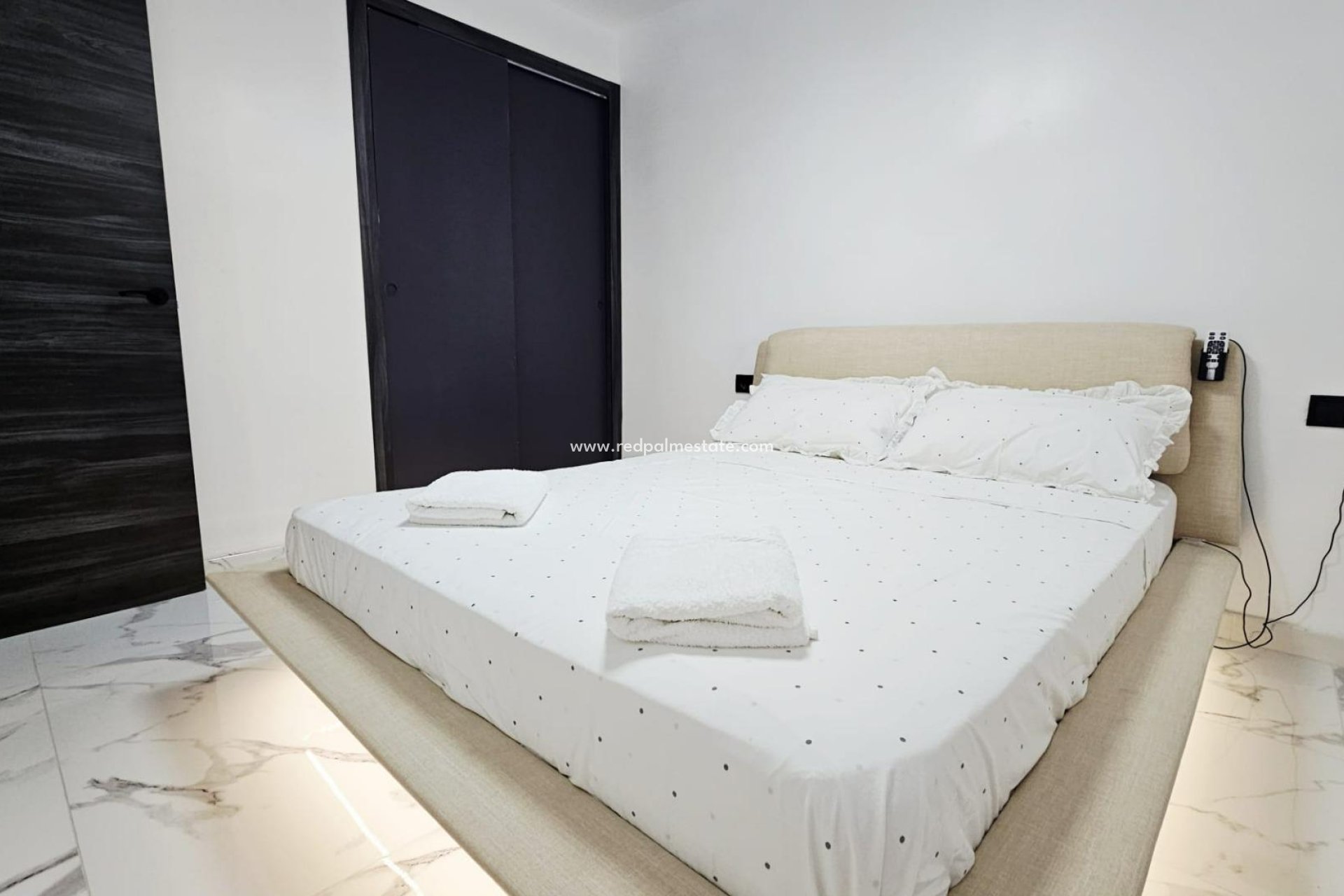 Reventa - Apartmentos -
Torrevieja - El Acequión - Los Náufragos