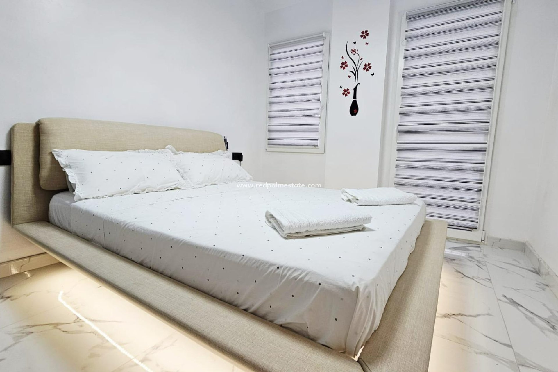 Reventa - Apartmentos -
Torrevieja - El Acequión - Los Náufragos