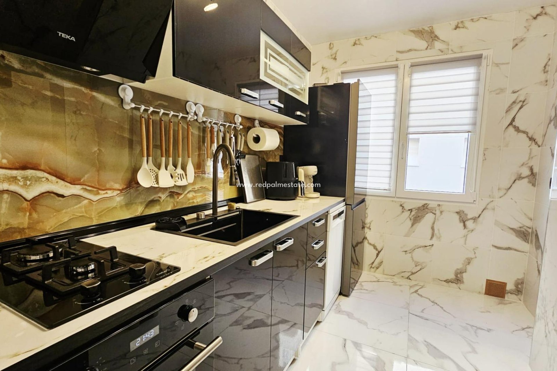 Reventa - Apartmentos -
Torrevieja - El Acequión - Los Náufragos