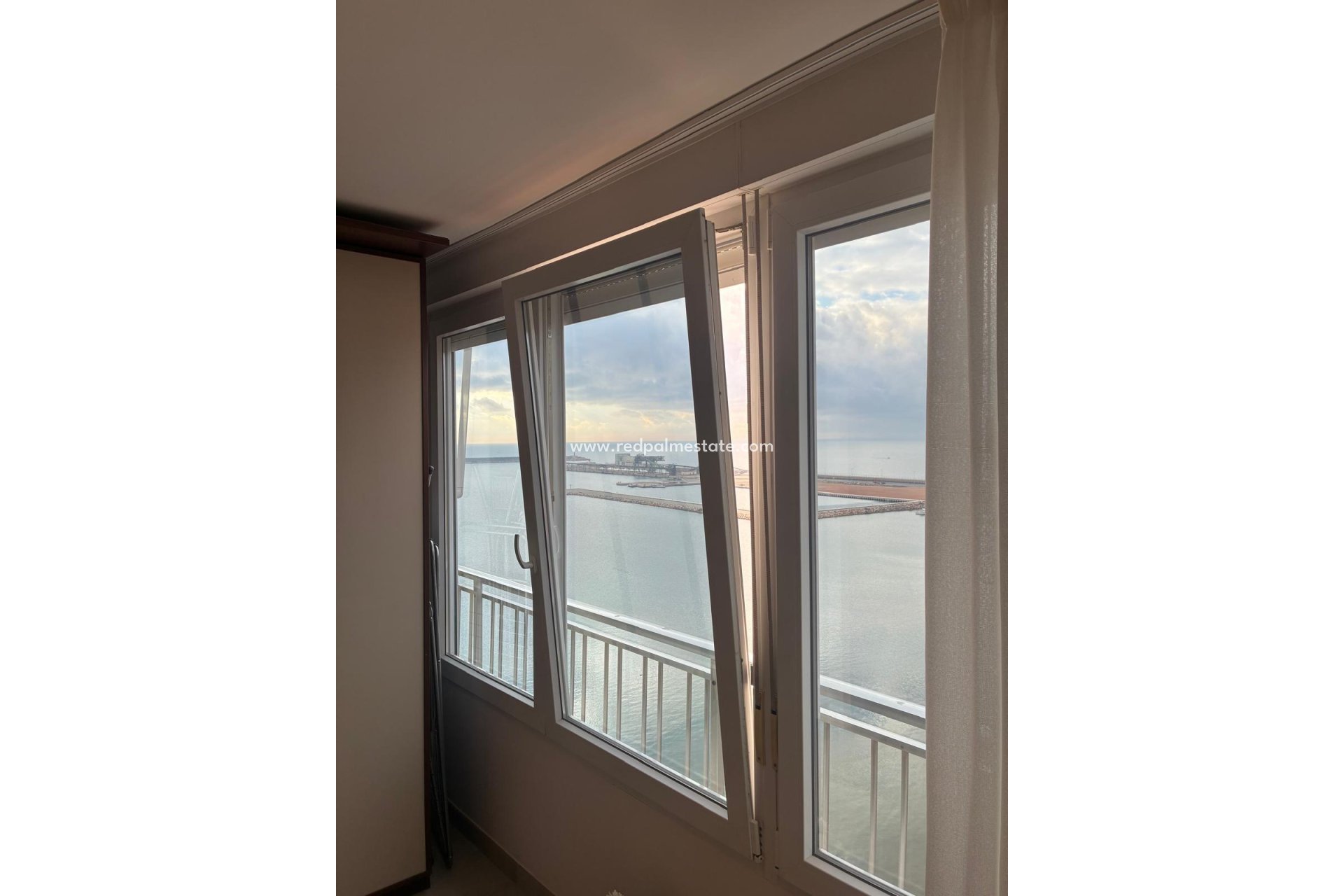 Reventa - Apartmentos -
Torrevieja - El Acequión - Los Náufragos