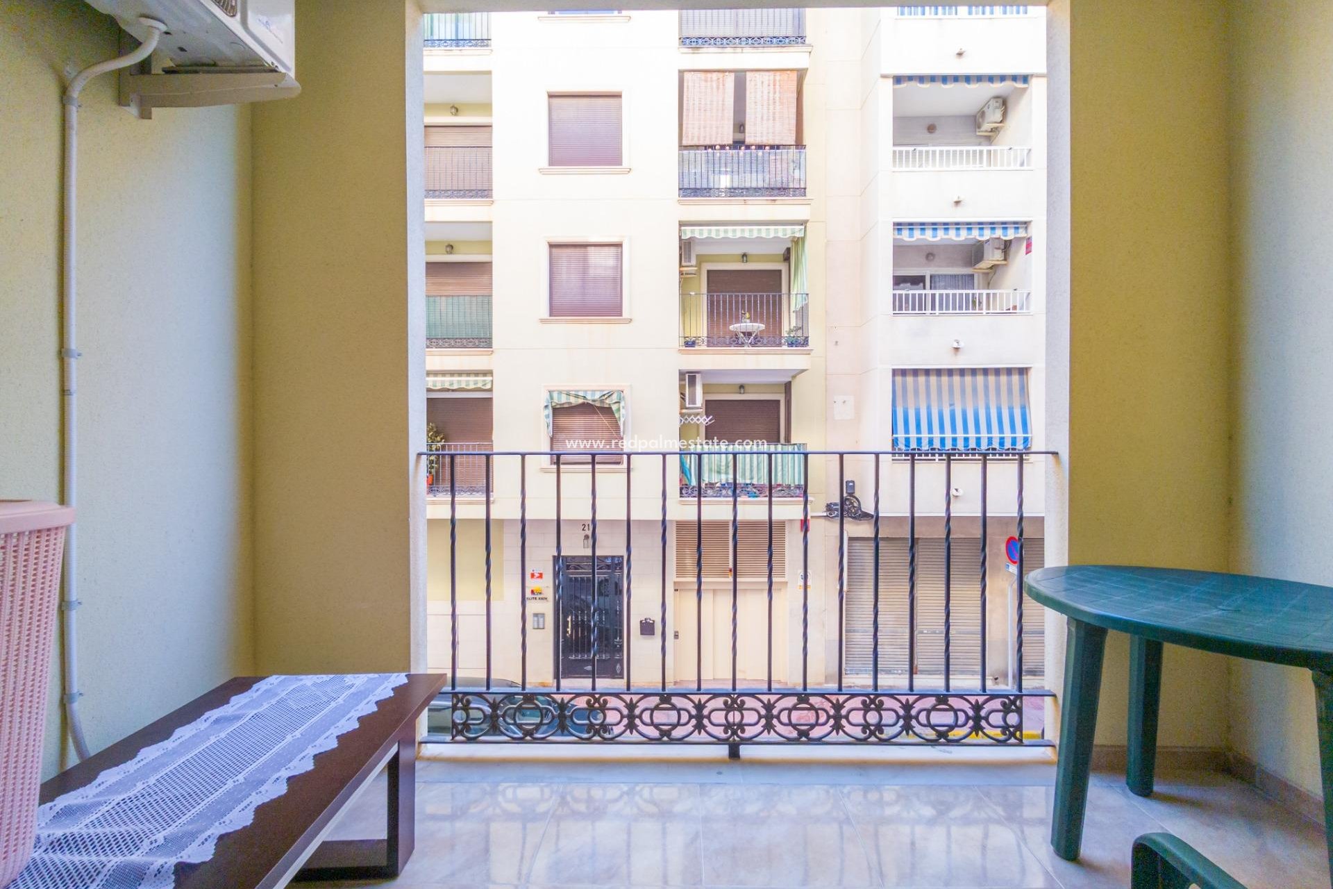Reventa - Apartmentos -
Torrevieja - El Acequión - Los Náufragos