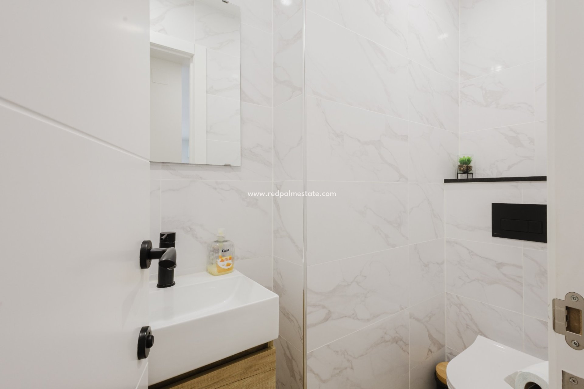 Reventa - Apartmentos -
Torrevieja - El Acequión - Los Náufragos