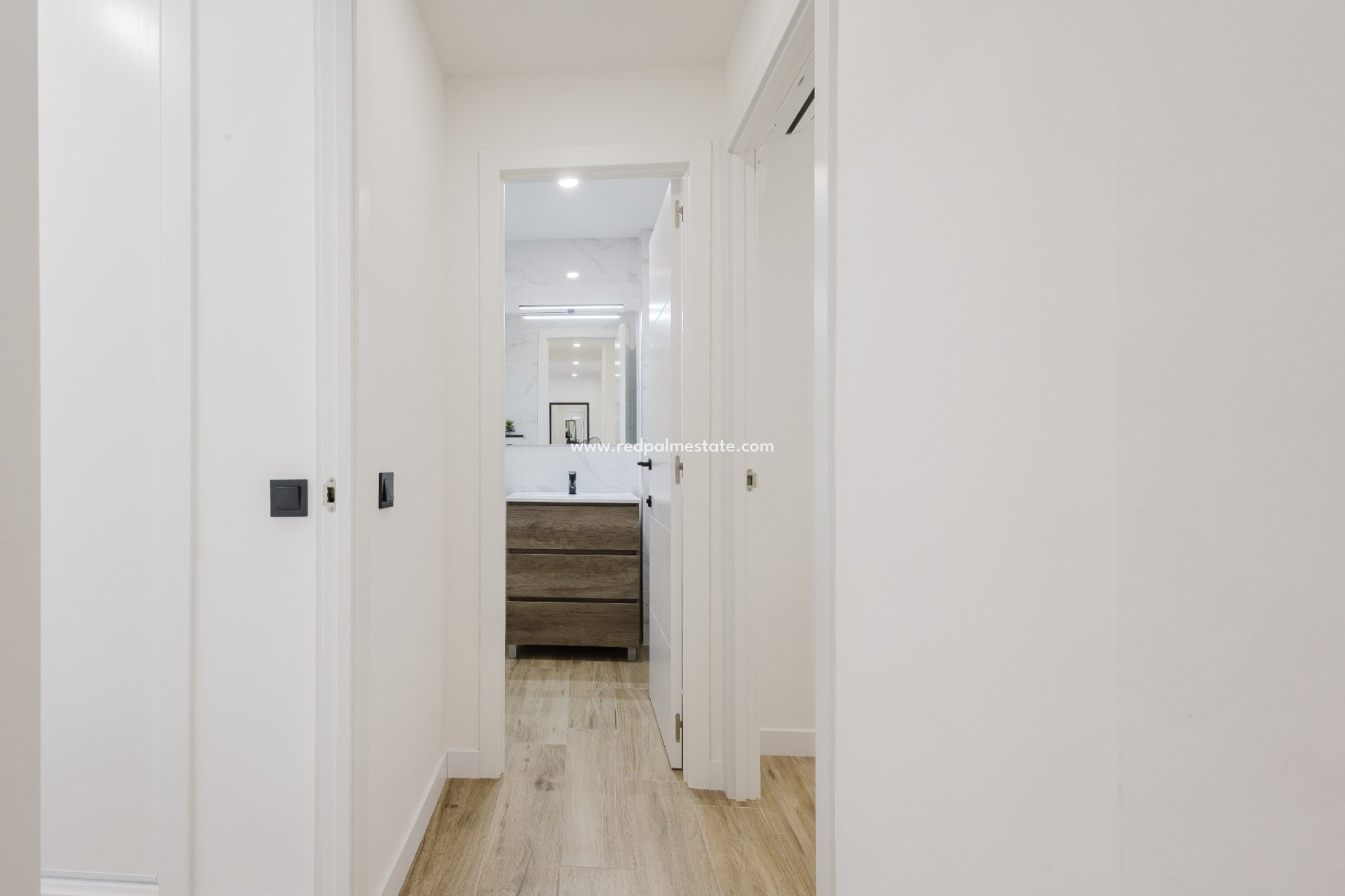 Reventa - Apartmentos -
Torrevieja - El Acequión - Los Náufragos