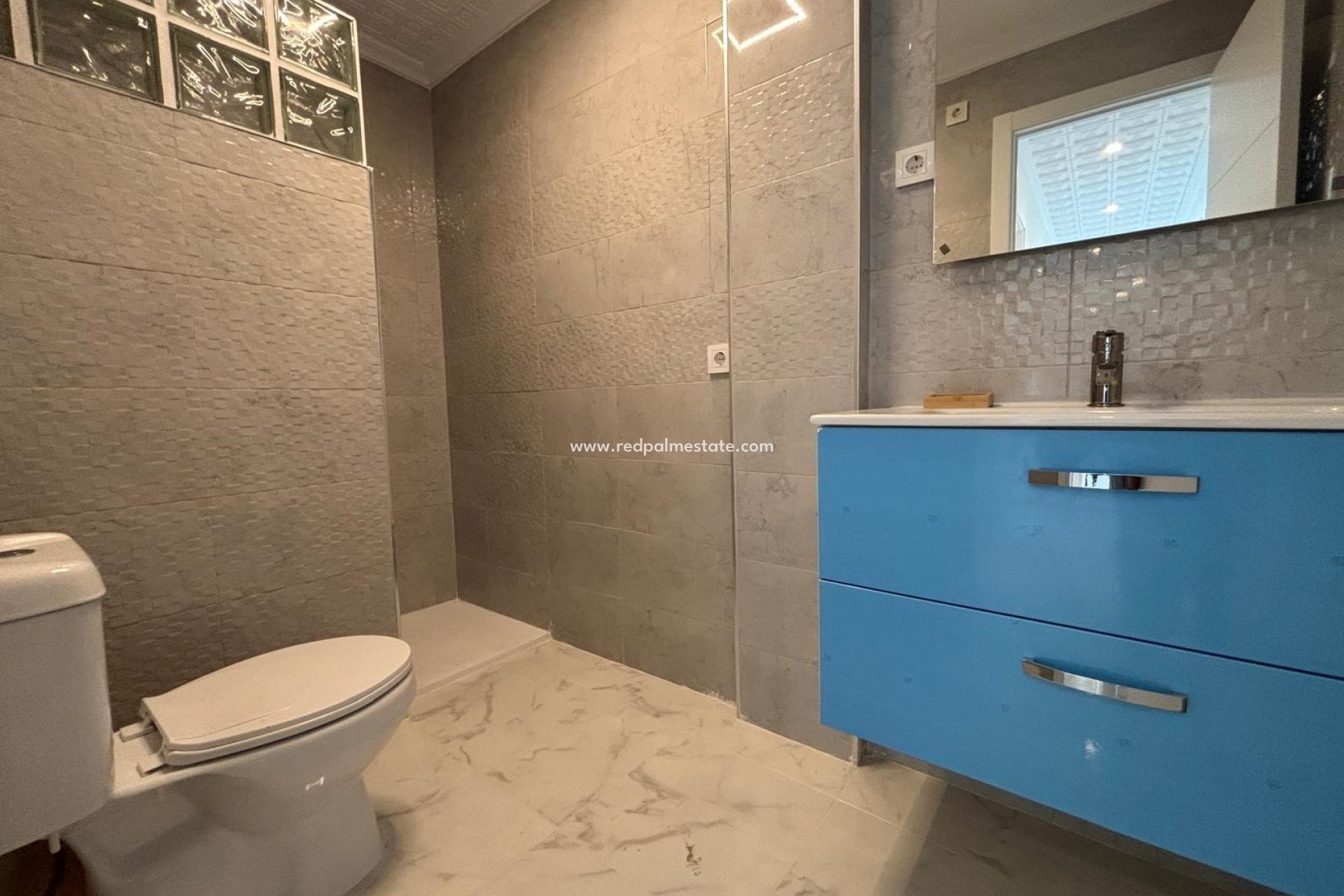 Reventa - Apartmentos -
Torrevieja - El Acequión - Los Náufragos