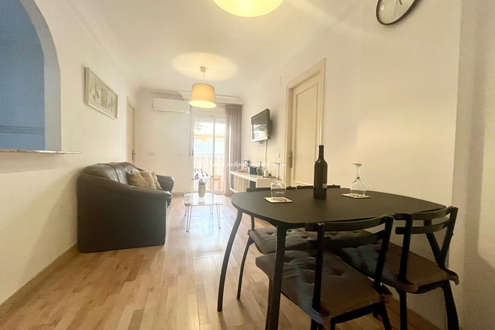 Reventa - Apartmentos -
Torrevieja - El Acequión - Los Náufragos