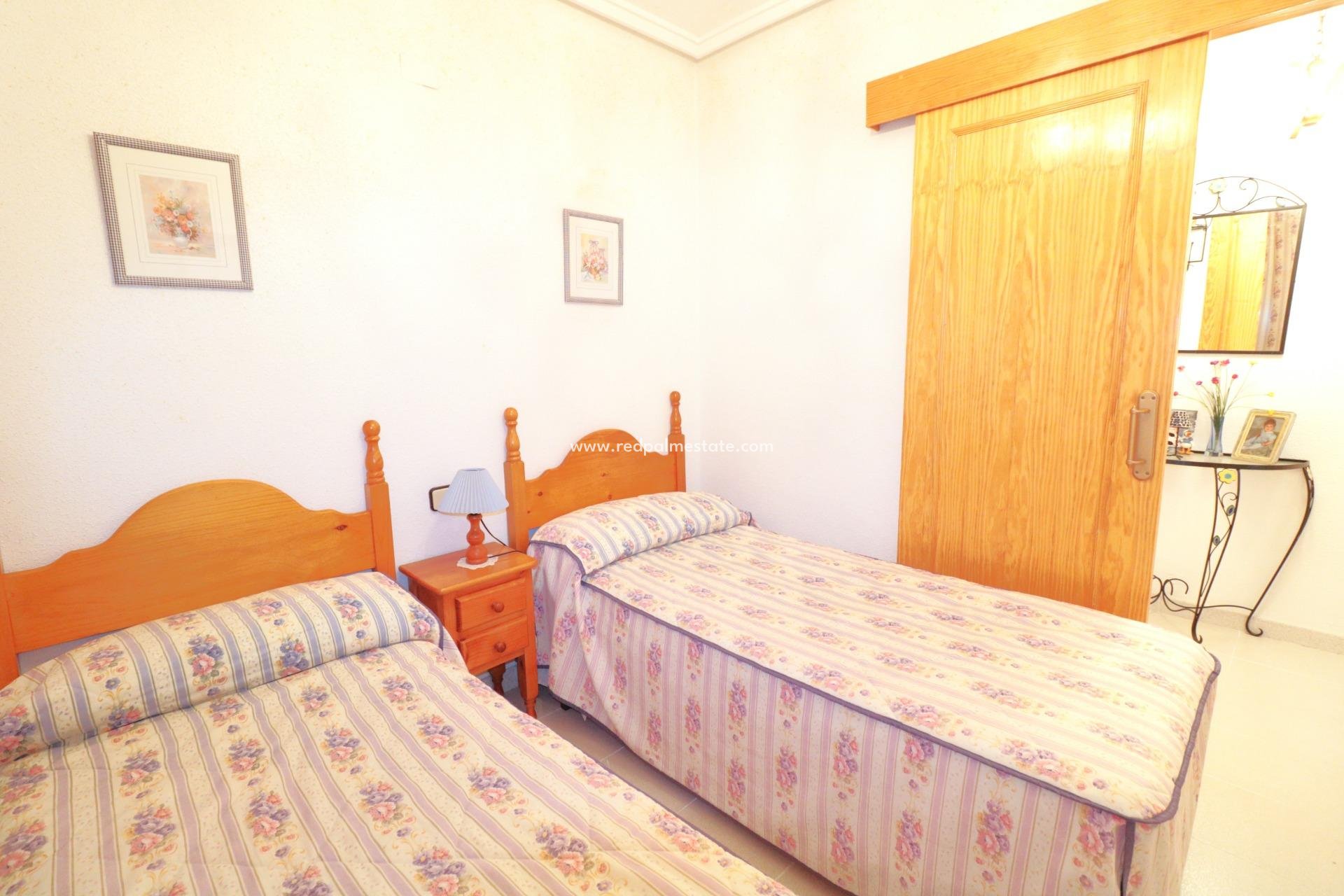 Reventa - Apartmentos -
Torrevieja - El Acequión - Los Náufragos