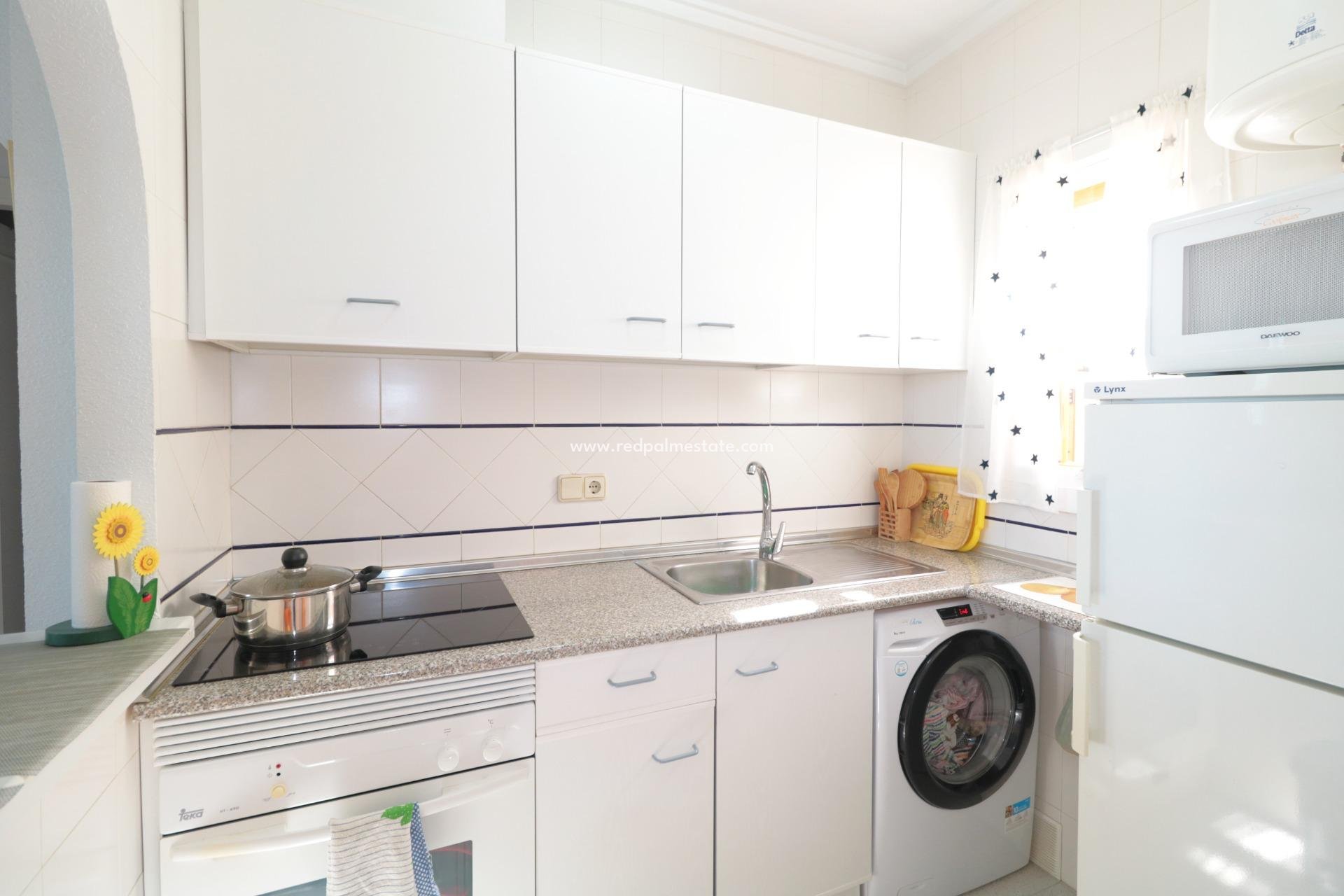 Reventa - Apartmentos -
Torrevieja - El Acequión - Los Náufragos