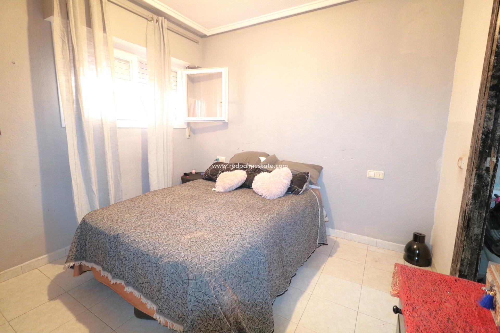 Reventa - Apartmentos -
Torrevieja - El molino