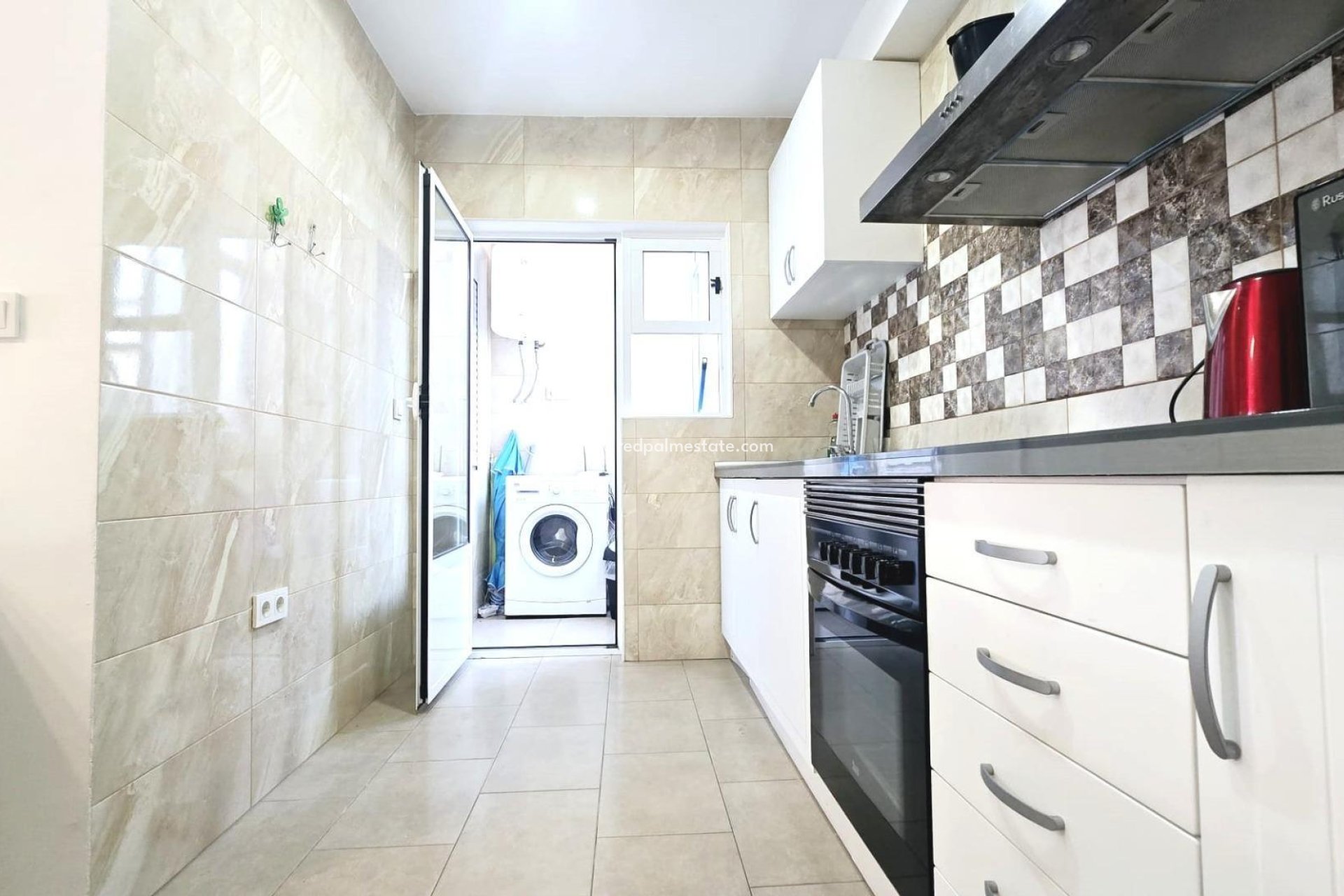 Reventa - Apartmentos -
Torrevieja - Estacion de autobuses