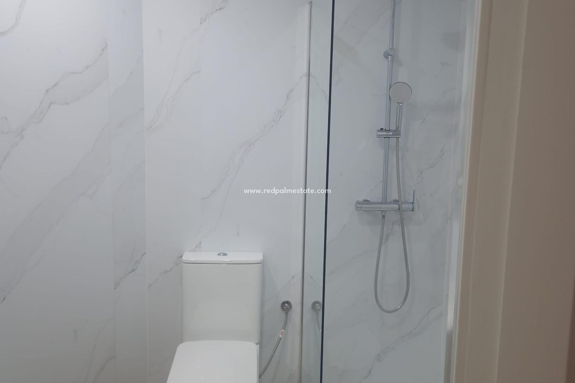 Reventa - Apartmentos -
Torrevieja - La Mata