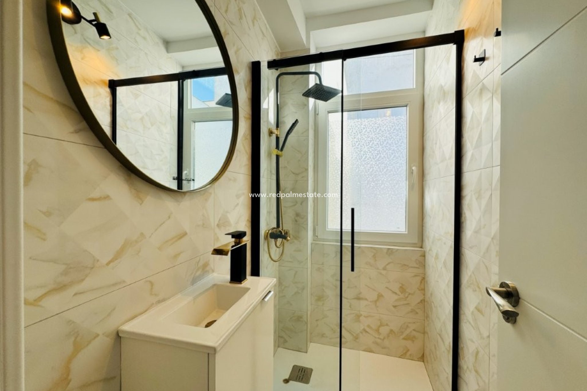 Reventa - Apartmentos -
Torrevieja - La Mata