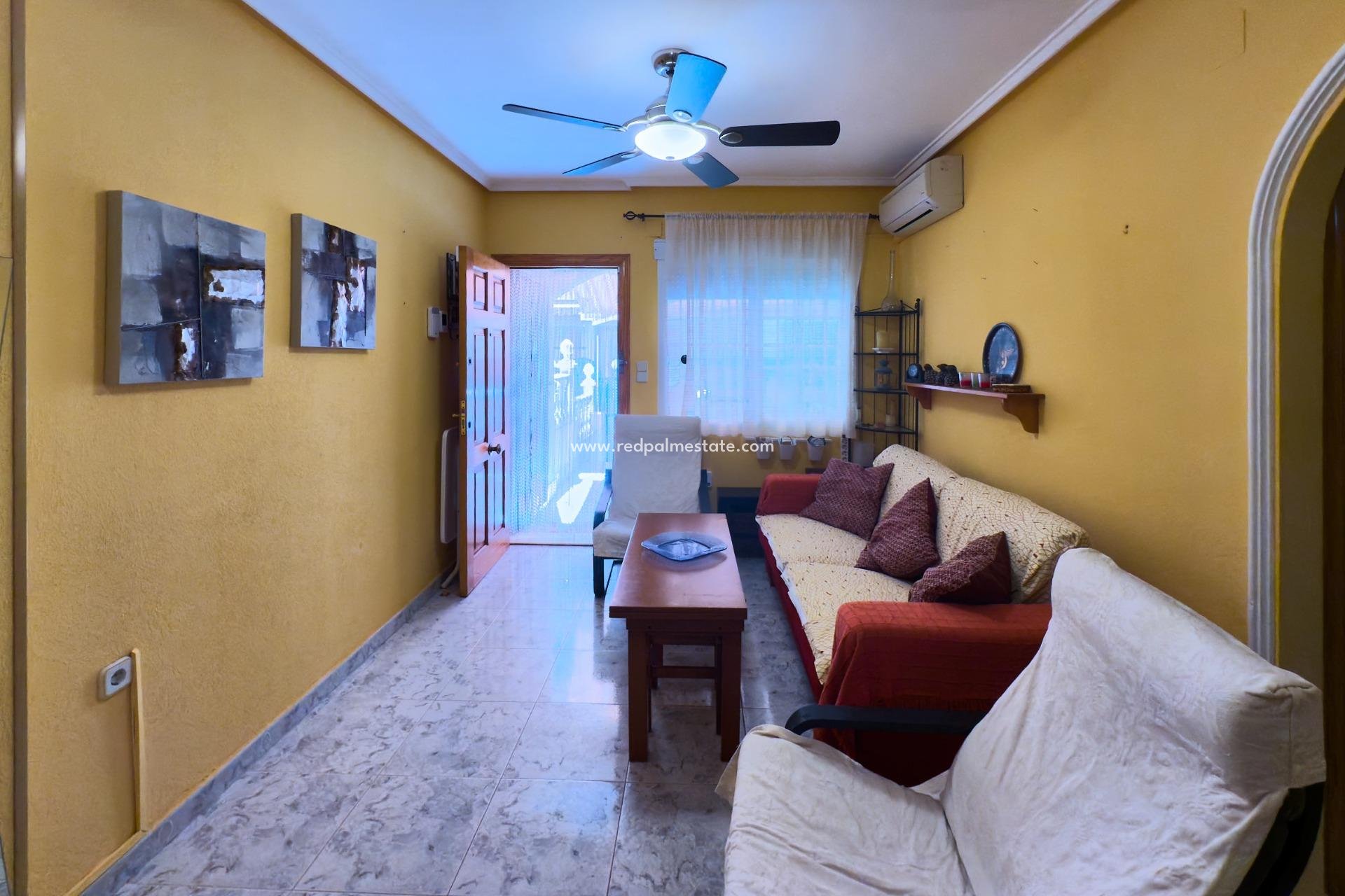 Reventa - Apartmentos -
Torrevieja - La Mata