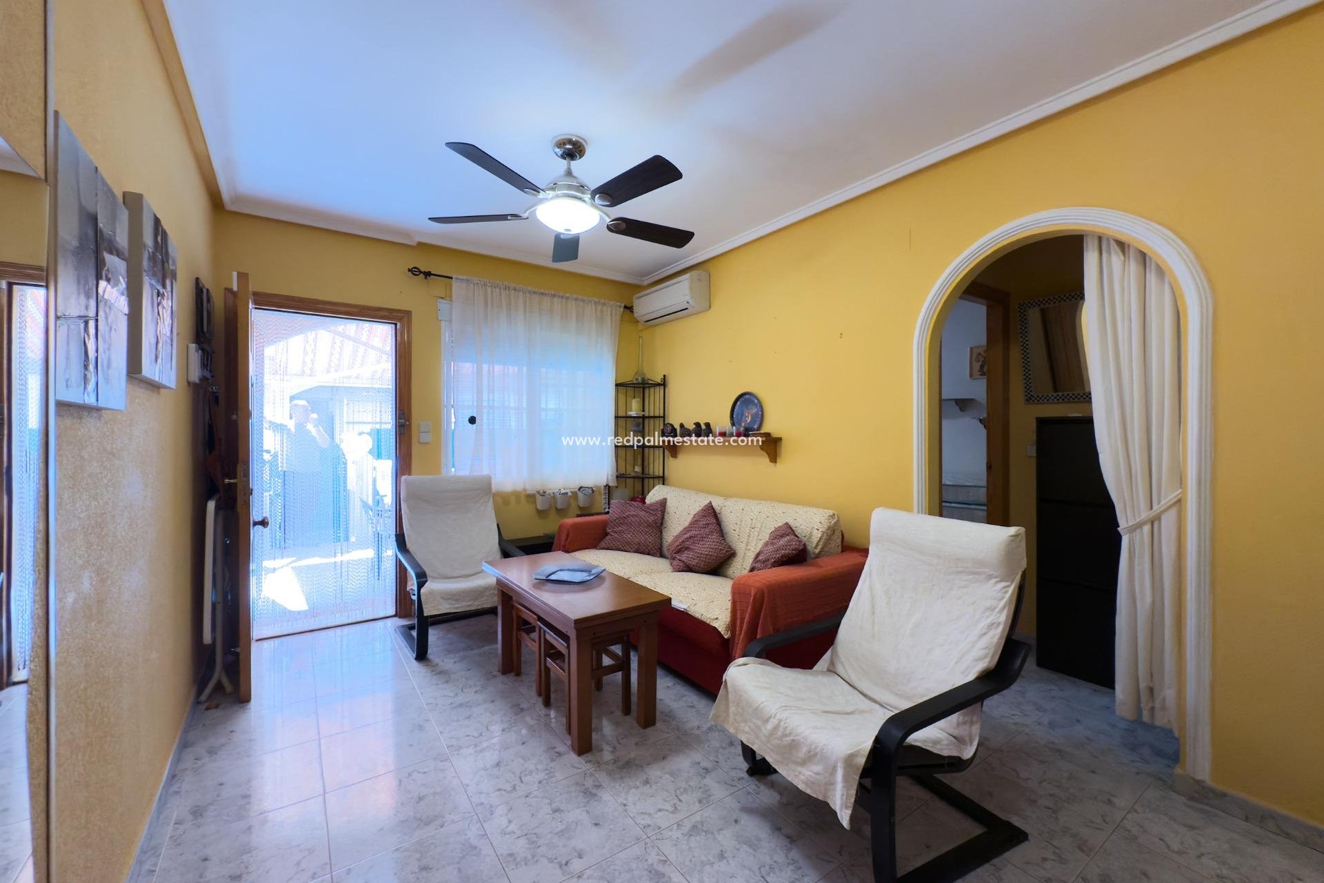 Reventa - Apartmentos -
Torrevieja - La Mata