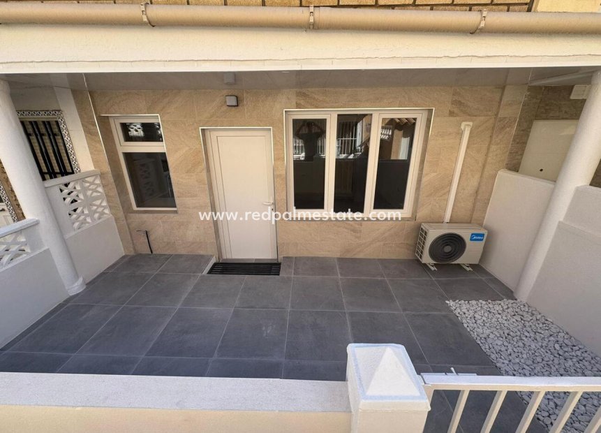 Reventa - Apartmentos -
Torrevieja - La Mata