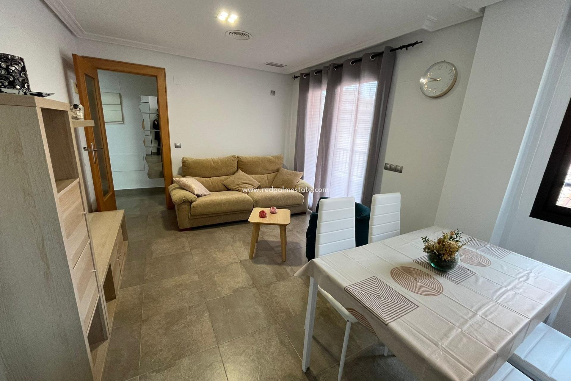 Reventa - Apartmentos -
Torrevieja - La Mata