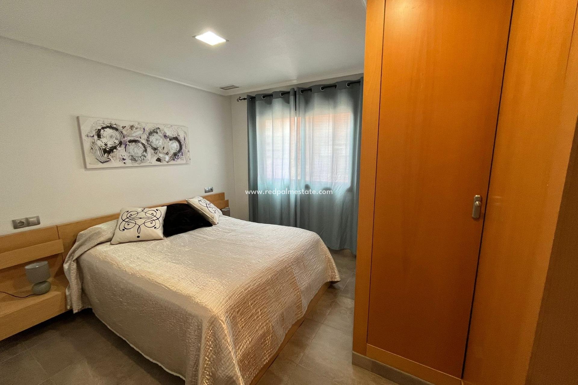 Reventa - Apartmentos -
Torrevieja - La Mata