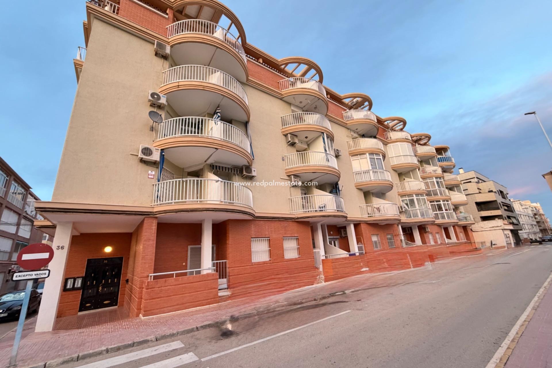 Reventa - Apartmentos -
Torrevieja - La Mata