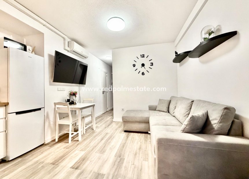 Reventa - Apartmentos -
Torrevieja - La Mata