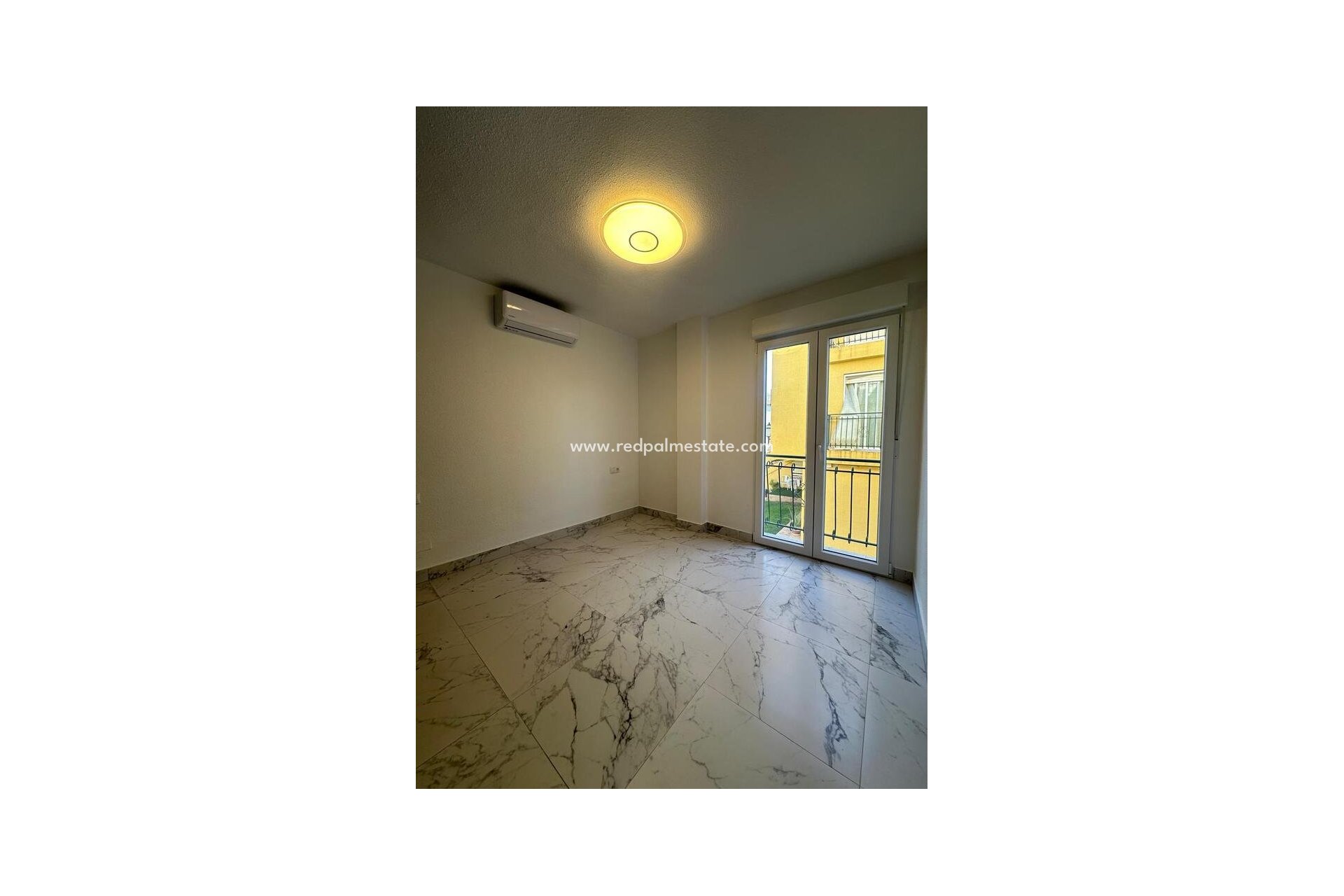 Reventa - Apartmentos -
Torrevieja - La Veleta