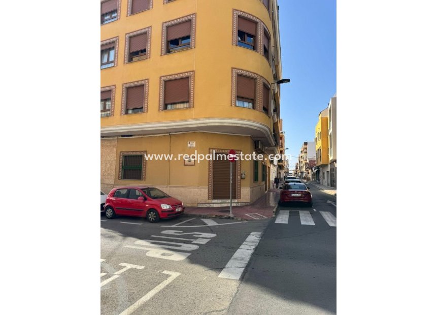 Reventa - Apartmentos -
Torrevieja - Las Piscinas Naturales