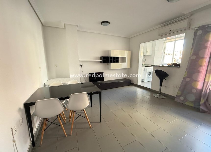 Reventa - Apartmentos -
Torrevieja - Las Piscinas Naturales