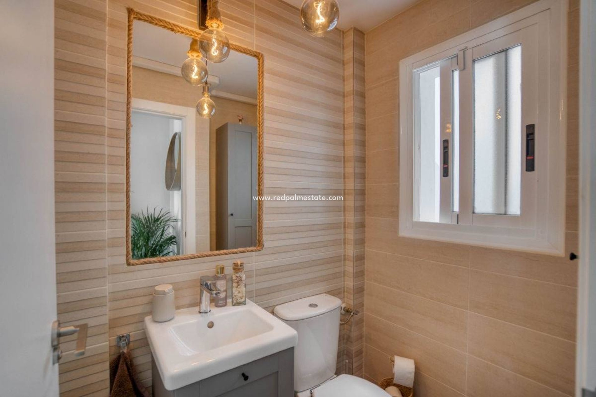 Reventa - Apartmentos -
Torrevieja - Los balcones