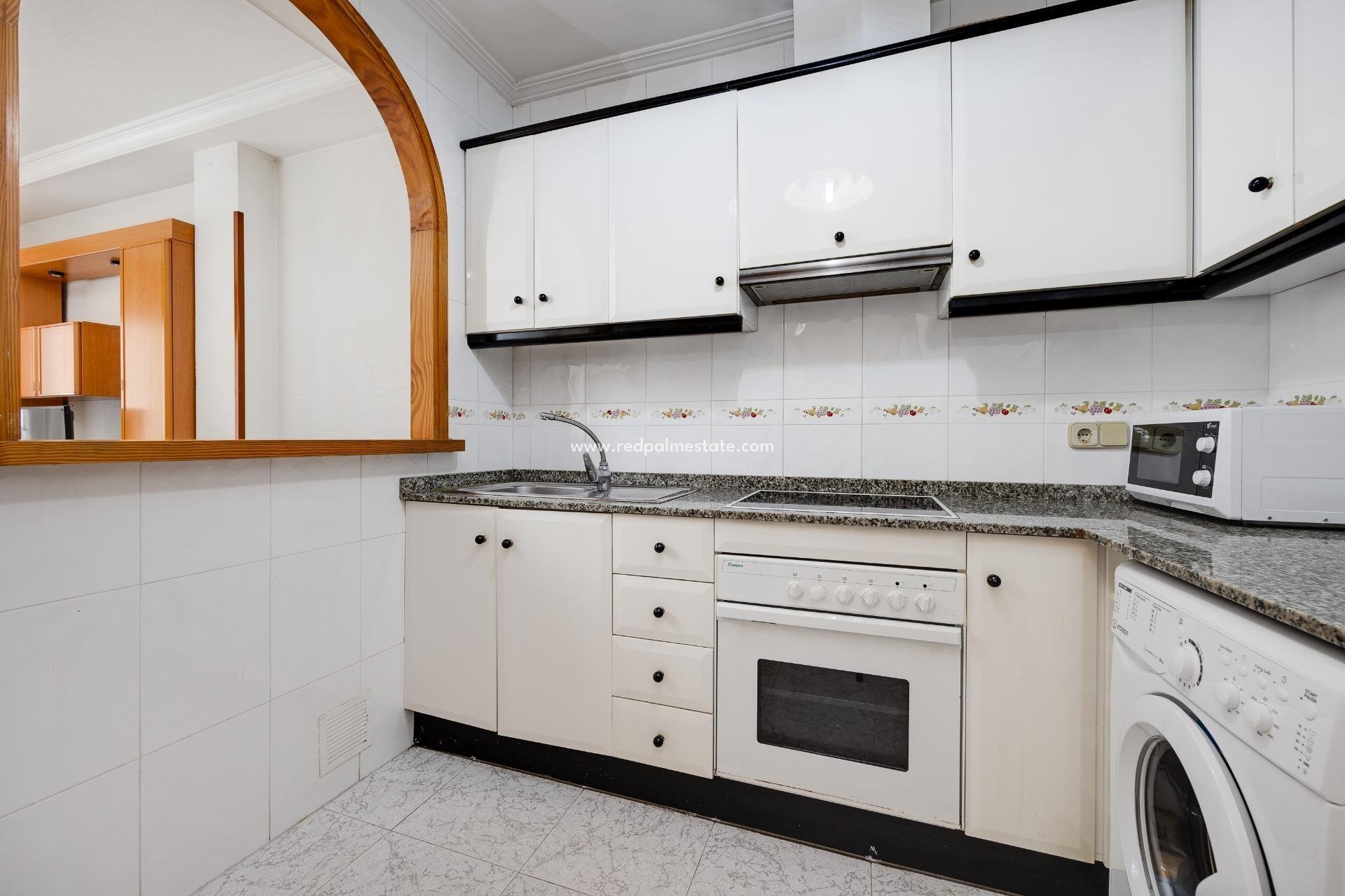 Reventa - Apartmentos -
Torrevieja - Los Frutales