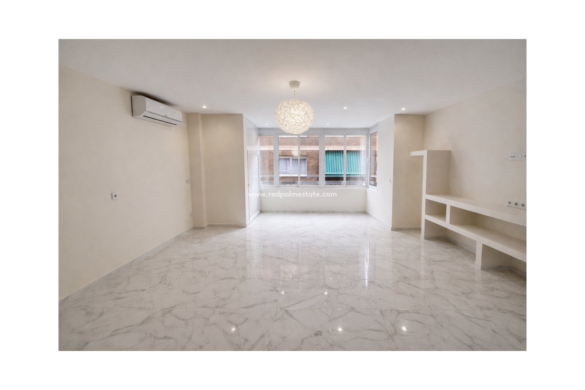 Reventa - Apartmentos -
Torrevieja - Muelle Pesquero